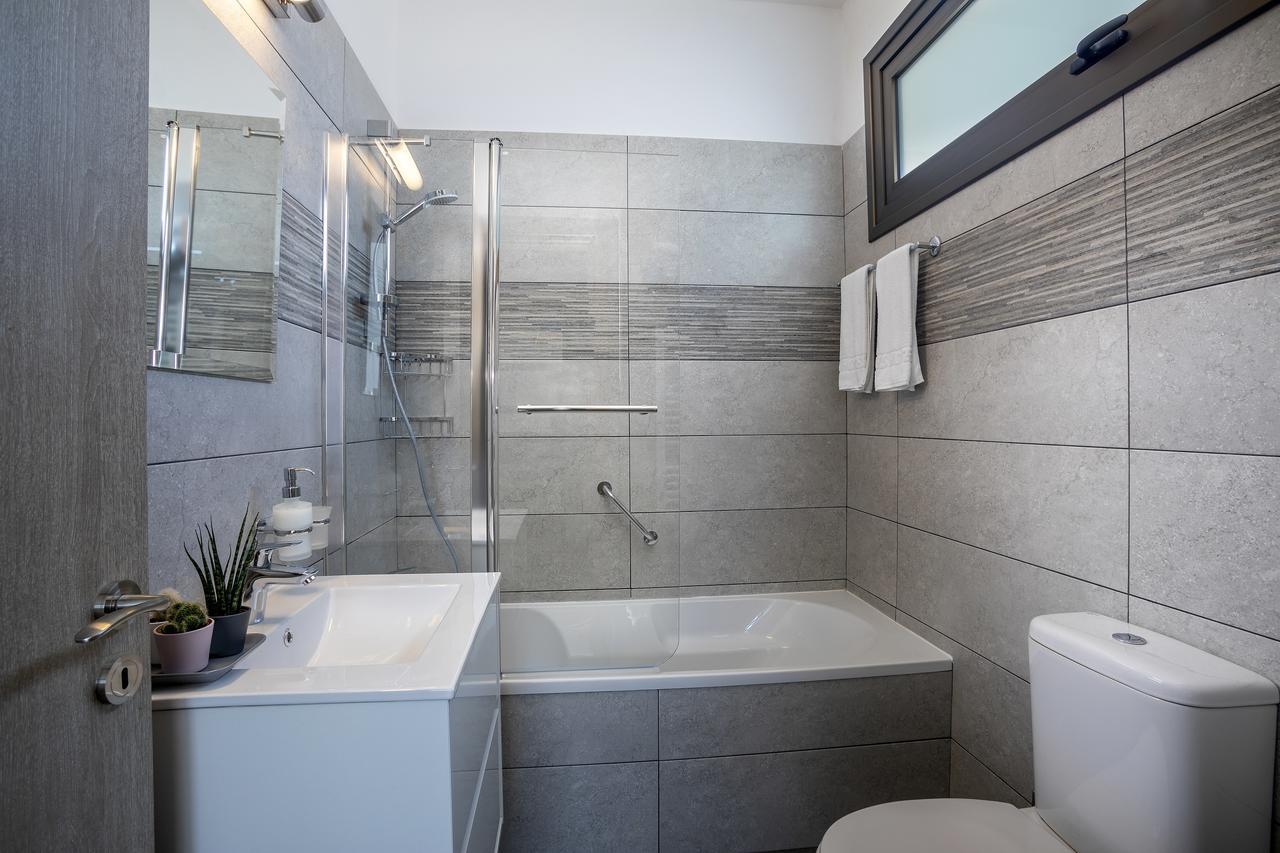 פרוטאראס Chris Le Mare Luxury Villa מראה חיצוני תמונה